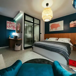 https://em-room-zadar.hotelinzadar.com